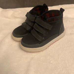 Oshkosh children shoes